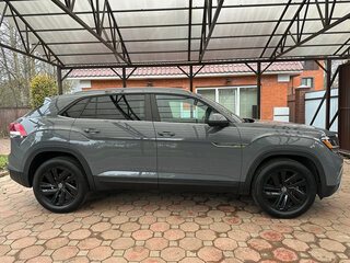 2021 Volkswagen Atlas Cross Sport I, серый, 3299999 рублей, вид 2