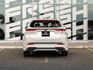 2021 Toyota Harrier IV (XU80), белый, 4665000 рублей, вид 4