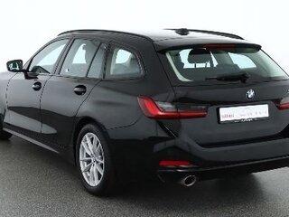 2023 BMW 3 серии 318i VII (G2x) Рестайлинг, чёрный, 3773651 рублей, вид 4