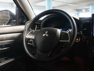 2014 Mitsubishi Outlander III Рестайлинг, красный, 1595000 рублей, вид 5