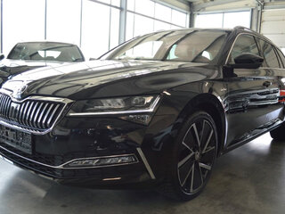 2023 Skoda Superb III Рестайлинг, чёрный, 3200000 рублей, вид 1