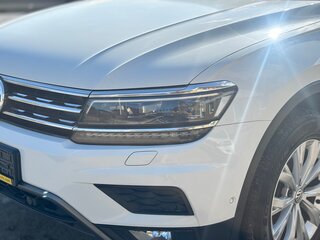 2017 Volkswagen Tiguan II, белый, 2680000 рублей, вид 2