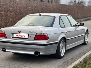 2001 BMW 7 серии 740i III (E38) Рестайлинг, серебристый, 1400000 рублей, вид 3