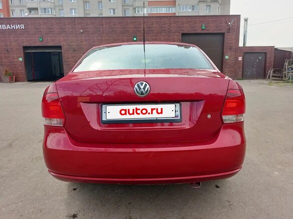 2012 Volkswagen Polo V, красный, 770000 рублей - вид 10
