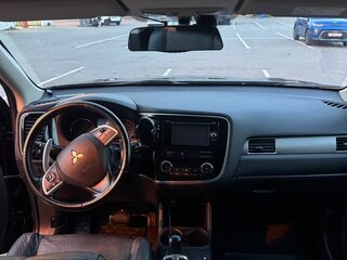 2014 Mitsubishi Outlander III, чёрный, 1300000 рублей, вид 3
