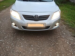 2008 Toyota Corolla X (E140, E150), серебристый, 660000 рублей, вид 3