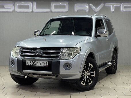 Mitsubishi Pajero IV