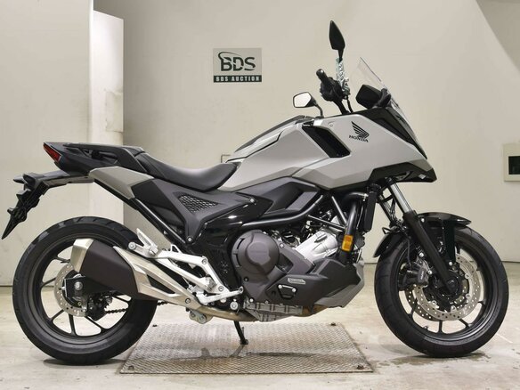 2026 Honda NC 750X, серый, 1577000 рублей - вид 1