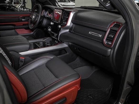 2025 Ram 1500 Crew Cab V Рестайлинг, зелёный, 8490000 рублей - вид 22