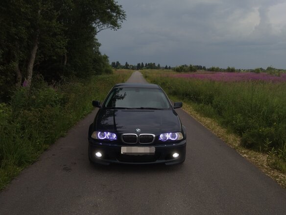 2000 BMW 3 серии 323i IV (E46), зелёный, 800000 рублей - вид 4