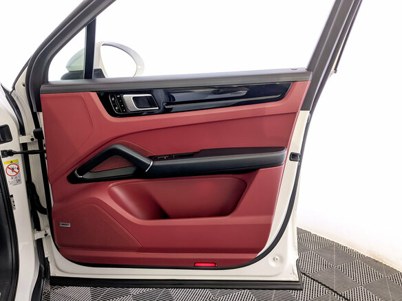 2020 Porsche Cayenne III, белый, 6595000 рублей - вид 25