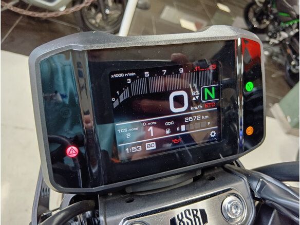 2023 Yamaha XSR900, чёрный, 1065000 рублей - вид 12