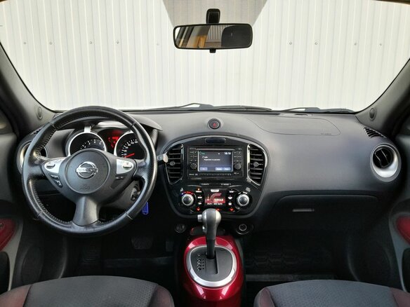 2011 Nissan Juke I, белый - вид 12