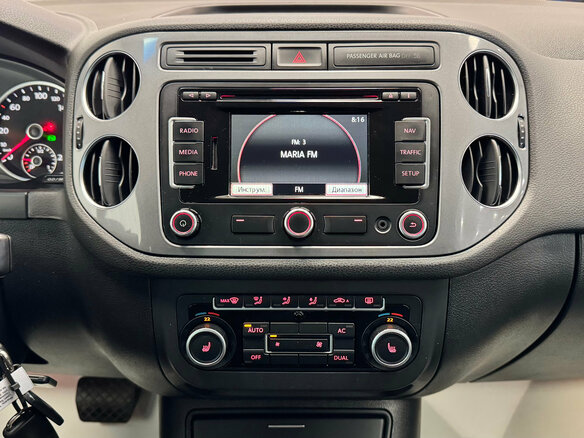 2011 Volkswagen Tiguan I Рестайлинг, белый - вид 12