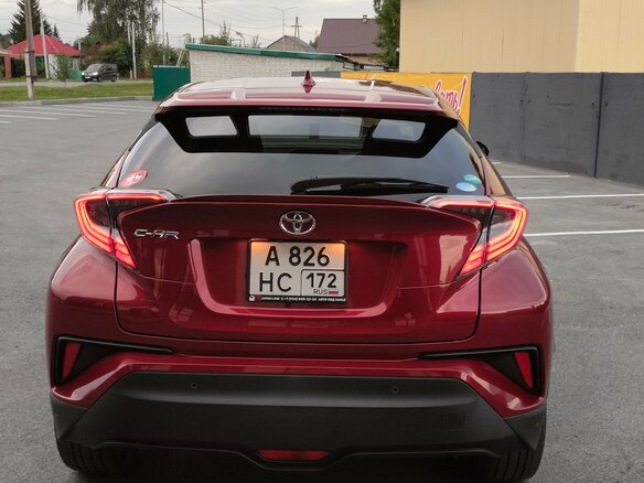 2017 Toyota C-HR I, красный, 1970000 рублей - вид 4