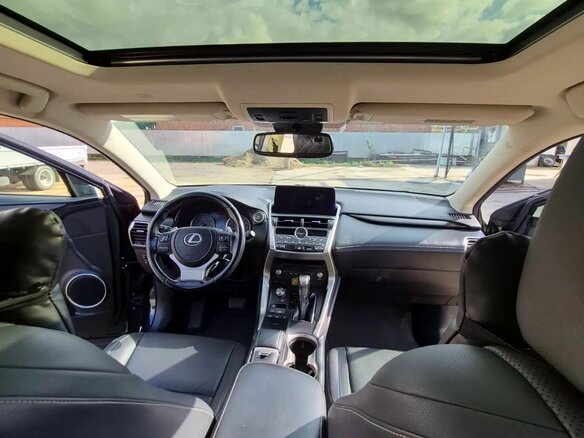 2020 Lexus NX 300 I Рестайлинг, чёрный, 3150000 рублей - вид 16