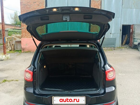 2011 Volkswagen Tiguan I, чёрный, 950000 рублей - вид 8