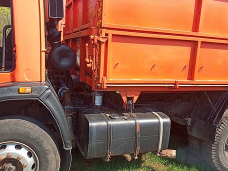 2006 КамАЗ 55102, оранжевый, 1750000 рублей, вид 5