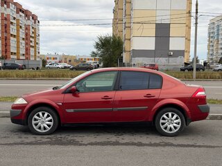 2006 Renault Megane II Рестайлинг, красный, 330000 рублей, вид 5