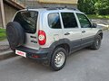 2020 Chevrolet Niva I Рестайлинг, серебристый, 520000 рублей - вид 4