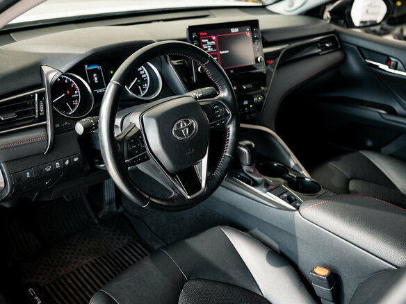 2021 Toyota Camry VIII (XV70) Рестайлинг, белый - вид 31