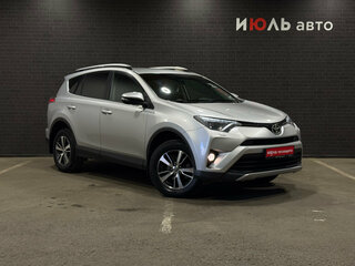 2018 Toyota RAV4 IV (XA40) Рестайлинг, серебристый, 2680000 рублей, вид 3