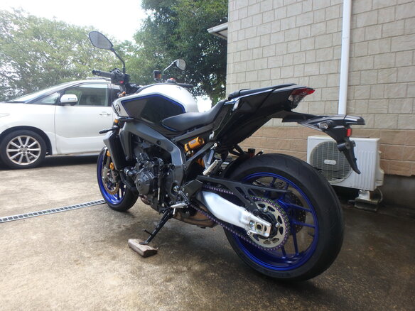 2024 Yamaha MT-09 (FZ-09), серый, 1400000 рублей - вид 6