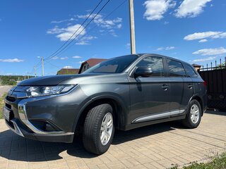 2019 Mitsubishi Outlander III Рестайлинг 3, серый, 1550000 рублей, вид 1