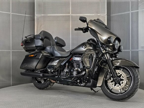 2018 Harley-Davidson Electra Glide, серый, 2229000 рублей - вид 1