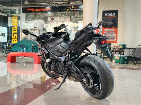 2022 Suzuki GSX-S 1000 GT, чёрный, 1080000 рублей, вид 3