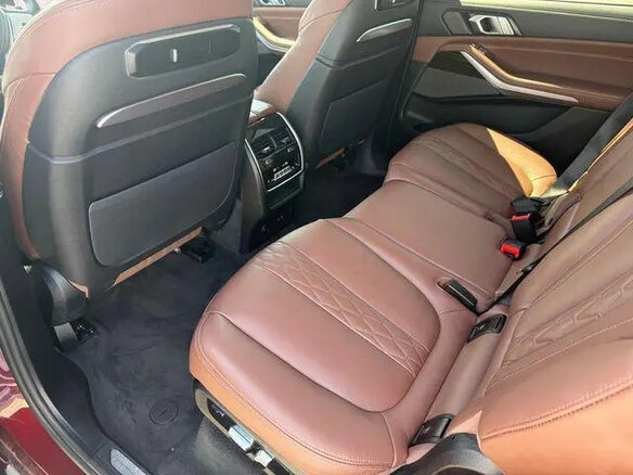 2025 BMW X7 40i I (G07) Рестайлинг, пурпурный, 9981119 рублей - вид 18