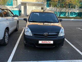 2007 Toyota Corolla Verso I Рестайлинг, чёрный, 850000 рублей, вид 1