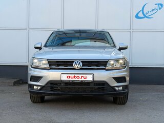 2017 Volkswagen Tiguan II, серебристый, 2430000 рублей, вид 2