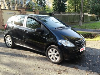 2011 Mercedes-Benz A-Класс 180 II (W169) Рестайлинг, чёрный, 850000 рублей, вид 4