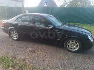 2003 Mercedes-Benz E-Класс 220 III (W211, S211), чёрный, 600000 рублей, вид 3