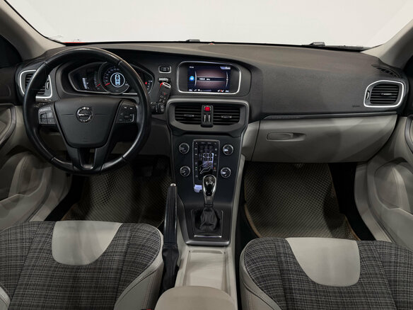 2017 Volvo V40 Cross Country I Рестайлинг, красный, 1970000 рублей - вид 10