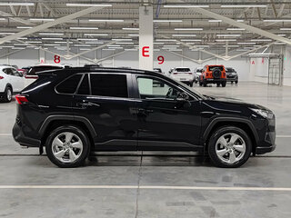 2020 Toyota RAV4 V (XA50), чёрный, 3340000 рублей, вид 4