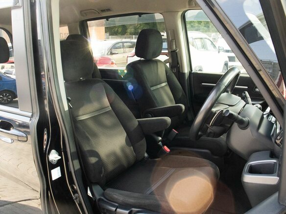 2017 Honda Stepwgn Spada V Рестайлинг, чёрный, 2275000 рублей - вид 14