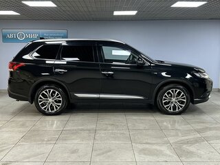 2018 Mitsubishi Outlander III Рестайлинг 2, чёрный, 2140000 рублей, вид 4