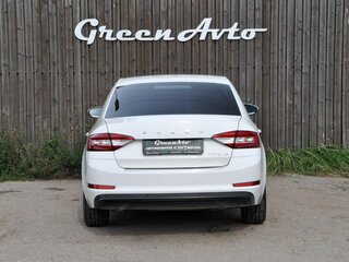 2023 Skoda Octavia III (A7) Рестайлинг, белый, 2290000 рублей, вид 5