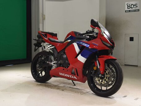 2021 Honda CBR 600RR, красный, 1199000 рублей, вид 3