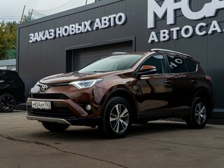 2017 Toyota RAV4 IV (XA40) Рестайлинг, коричневый, 2160000 рублей, вид 1