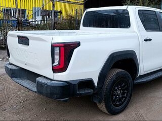 2026 Toyota Hilux IX, белый, 7990000 рублей, вид 5