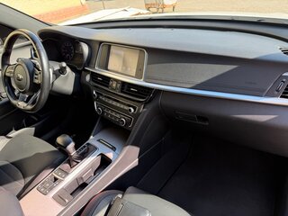 2019 Kia Optima IV Рестайлинг, белый, 2370000 рублей, вид 5