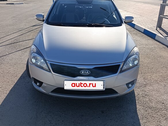 2012 Kia Ceed I Рестайлинг, серебристый, 710000 рублей - вид 1