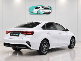 2022 Kia K3 II Рестайлинг, белый, 1687500 рублей, вид 2