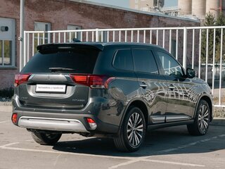 2019 Mitsubishi Outlander III Рестайлинг 3, серый, 1935000 рублей, вид 5
