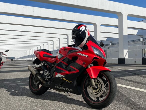 2002 Honda CBR 600F, красный, 400000 рублей - вид 1