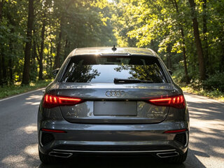2023 Audi A3 Sportback 35 TFSI IV (8Y), серый, 2200000 рублей, вид 4