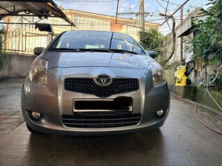 2008 Toyota Yaris II, серебристый, 620000 рублей, вид 2